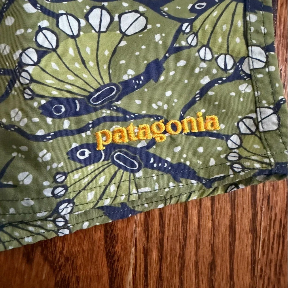 Patagonia Board Shorts Green Navy Size 30